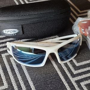 Tifosi White Dolomite 2.0 Sports Glasses